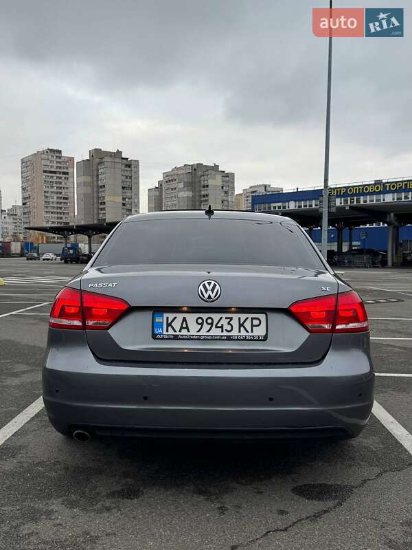 Седан Volkswagen Passat 2012 в Києві