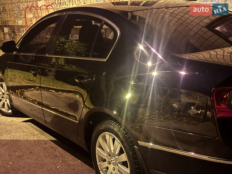 Седан Volkswagen Passat 2008 в Киеве
