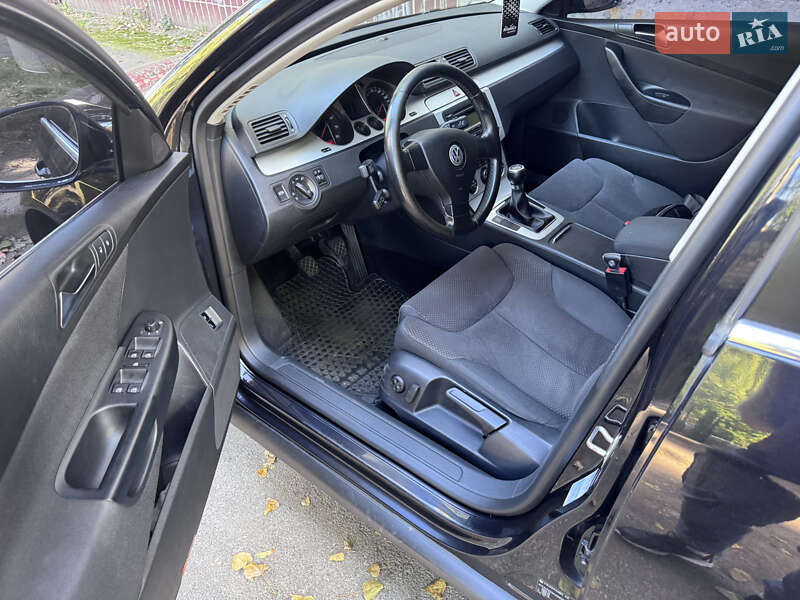Седан Volkswagen Passat 2008 в Киеве