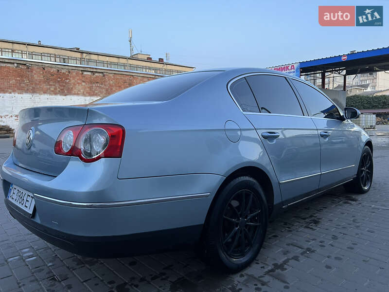 Седан Volkswagen Passat 2005 в Чернівцях