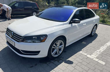 Седан Volkswagen Passat 2014 в Тернополі