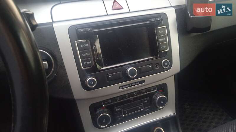 Универсал Volkswagen Passat 2010 в Дрогобыче