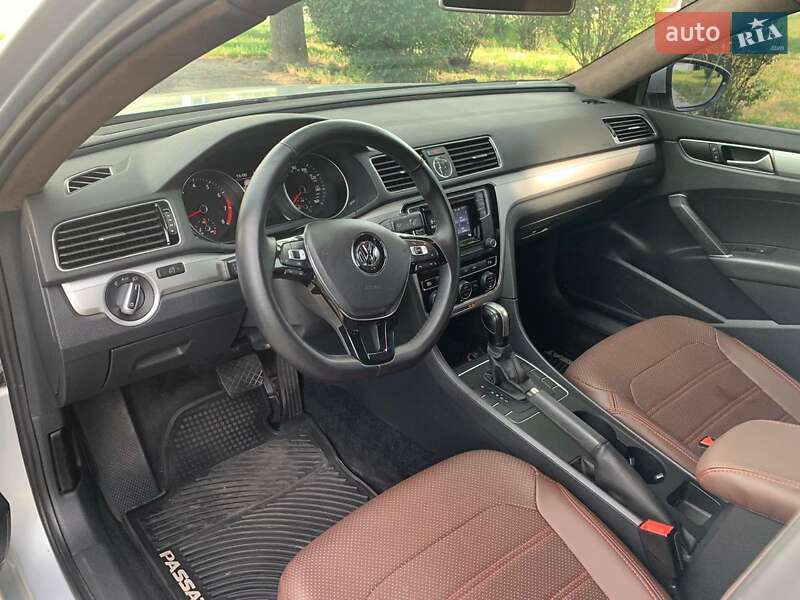 Седан Volkswagen Passat 2016 в Киеве фото 5 Седан Volkswagen Passat 2016 в Киеве