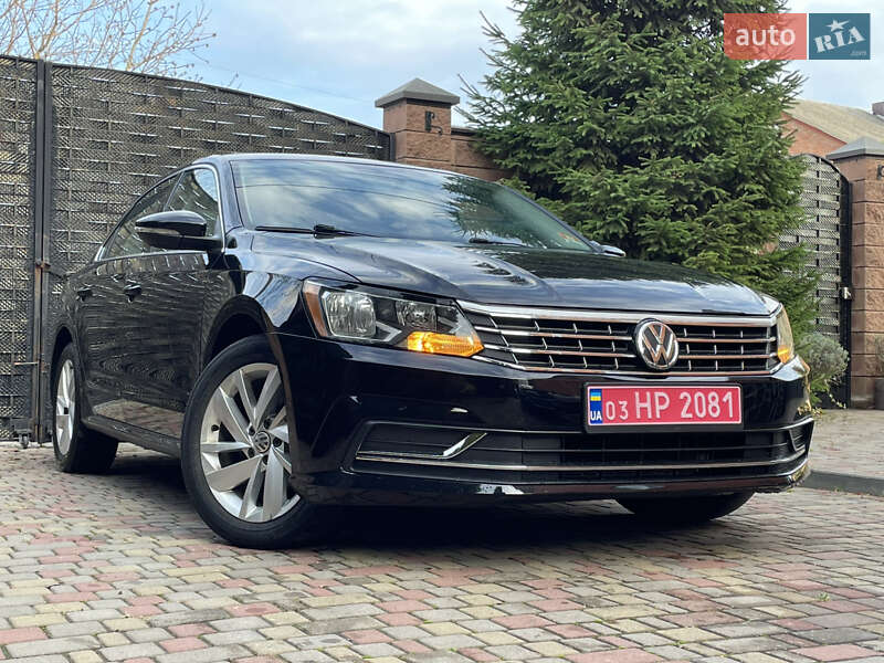 Седан Volkswagen Passat 2018 в Луцке