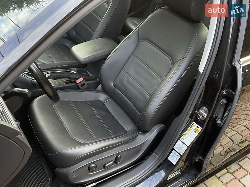 Седан Volkswagen Passat 2018 в Луцке