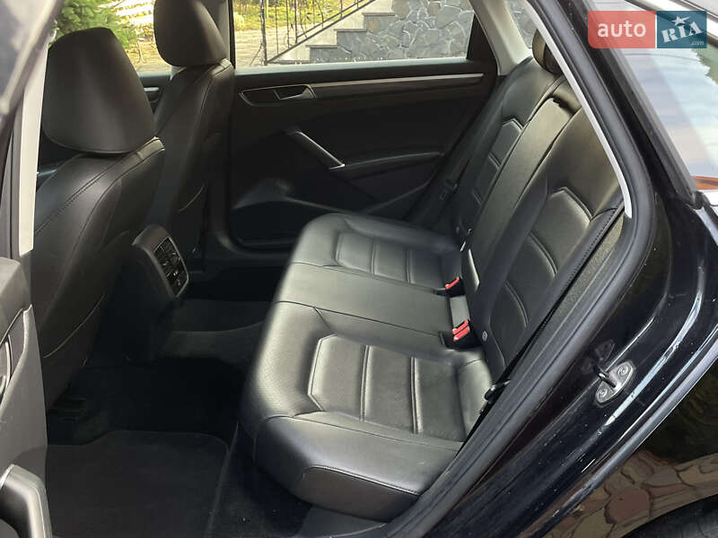Седан Volkswagen Passat 2018 в Луцке