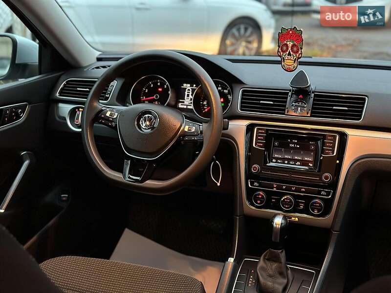 Седан Volkswagen Passat 2016 в Виннице