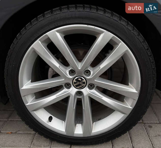 Седан Volkswagen Passat 2017 в Днепре