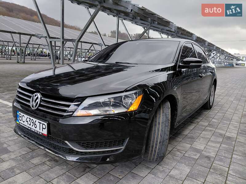 Седан Volkswagen Passat 2012 в Львове