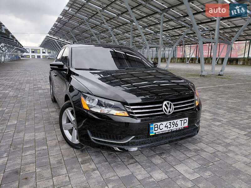 Седан Volkswagen Passat 2012 в Львове