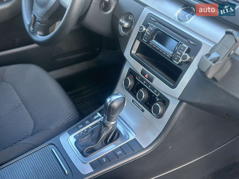 Седан Volkswagen Passat 2013 в Дубно фото 40 Седан Volkswagen Passat 2013 в Дубно