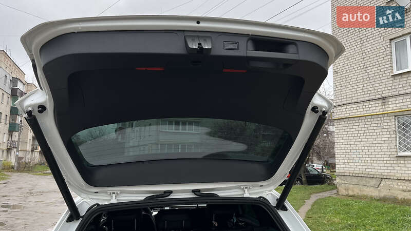 Универсал Volkswagen Passat 2019 в Шепетовке фото 17 Универсал Volkswagen Passat 2019 в Шепетовке