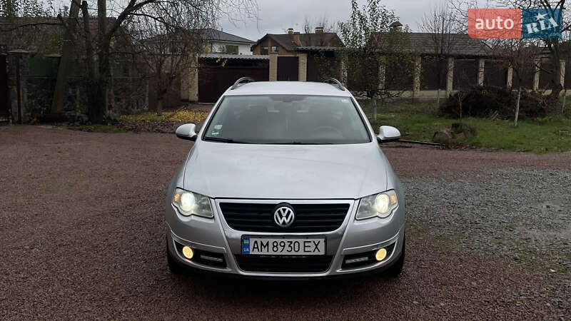 Универсал Volkswagen Passat 2010 в Житомире