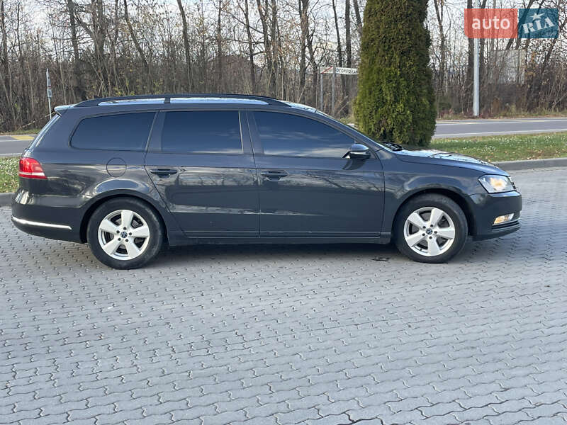 Универсал Volkswagen Passat 2012 в Ивано-Франковске