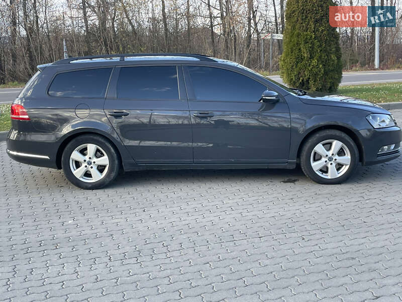 Универсал Volkswagen Passat 2012 в Ивано-Франковске