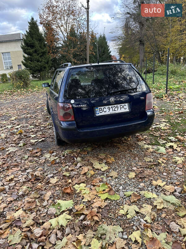 Универсал Volkswagen Passat 2002 в Стрые