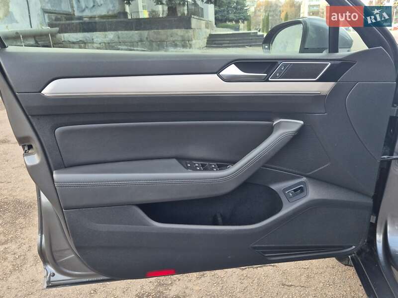 Универсал Volkswagen Passat 2015 в Ровно