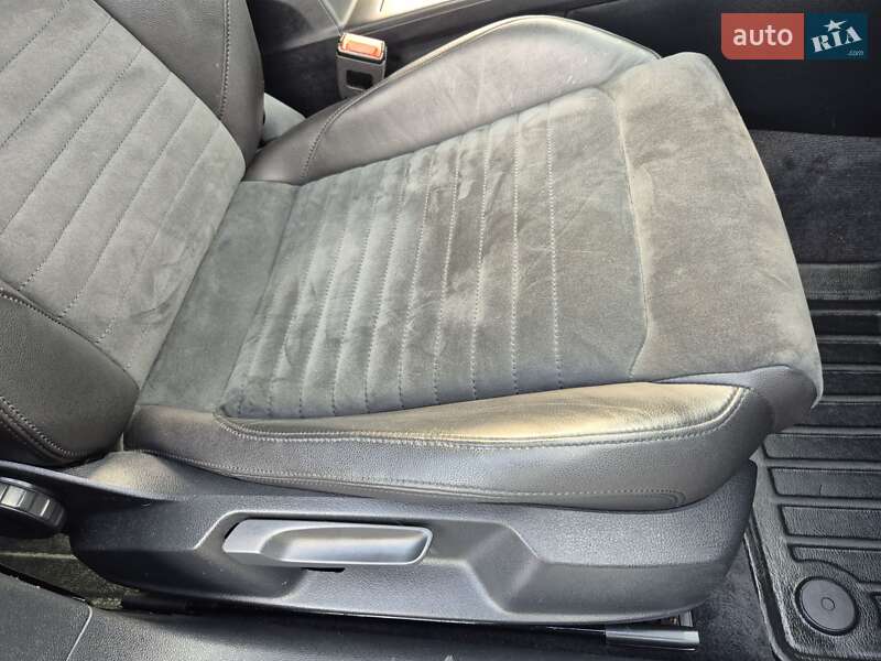 Универсал Volkswagen Passat 2015 в Ровно