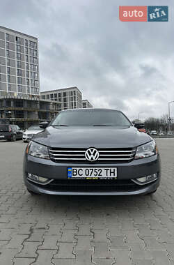 Седан Volkswagen Passat 2014 в Львові
