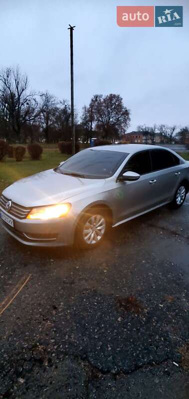 Седан Volkswagen Passat 2011 в Харькове