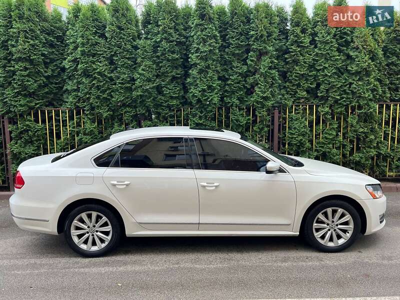 Седан Volkswagen Passat 2012 в Киеве