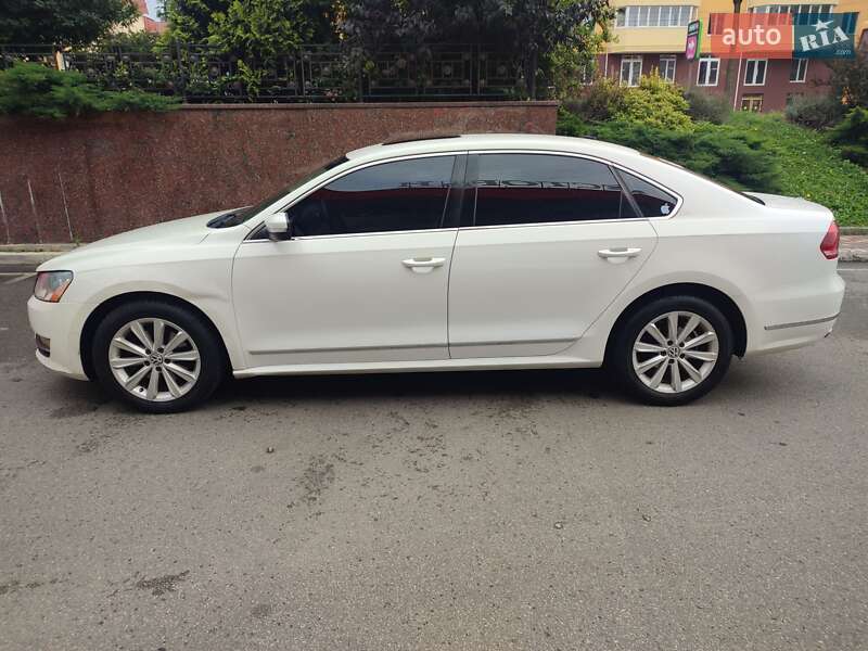 Седан Volkswagen Passat 2012 в Киеве