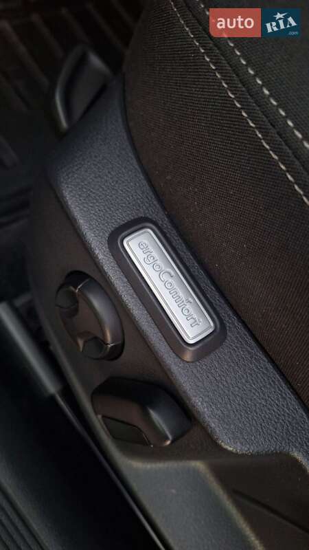 Универсал Volkswagen Passat 2017 в Снятине фото 14 Универсал Volkswagen Passat 2017 в Снятине