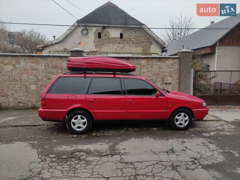 Универсал Volkswagen Passat 1995 в Виноградове