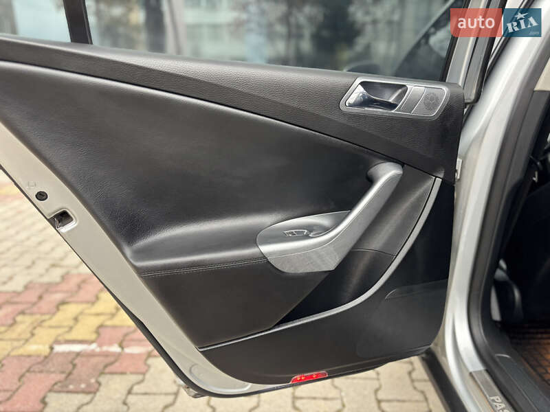 Седан Volkswagen Passat 2006 в Ужгороде