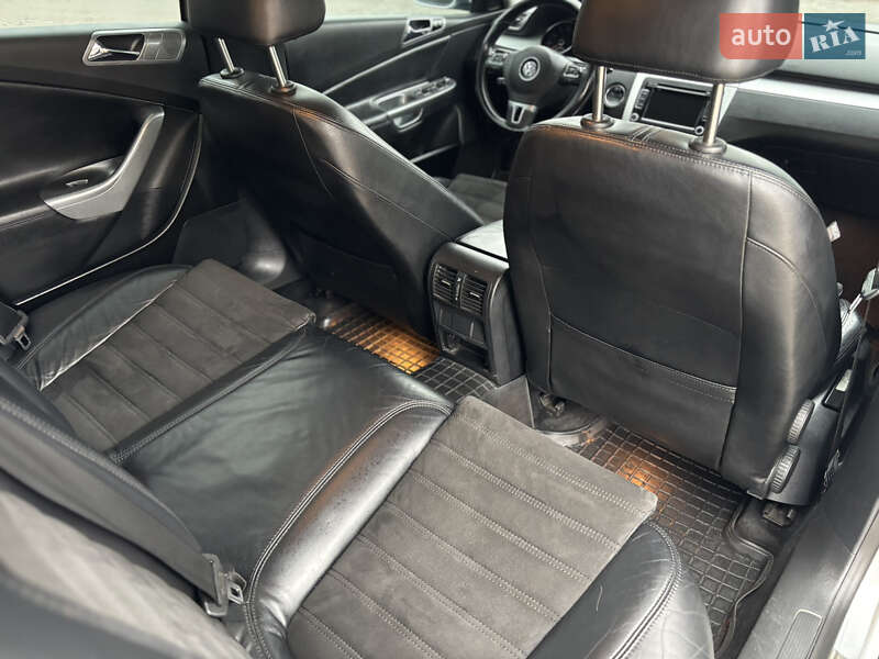 Седан Volkswagen Passat 2006 в Ужгороде