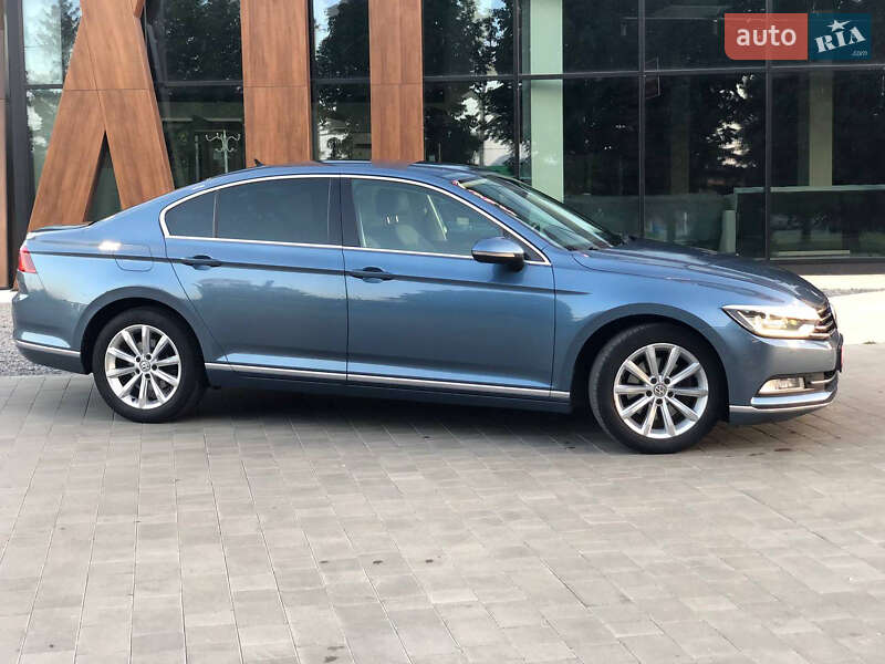Седан Volkswagen Passat 2016 в Луцке