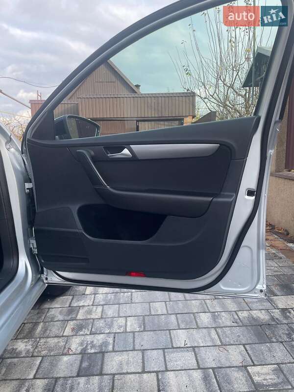 Универсал Volkswagen Passat 2014 в Виннице фото 14 Универсал Volkswagen Passat 2014 в Виннице