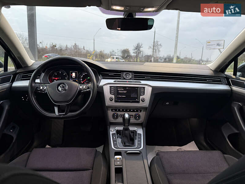 Универсал Volkswagen Passat 2016 в Житомире фото 13 Универсал Volkswagen Passat 2016 в Житомире