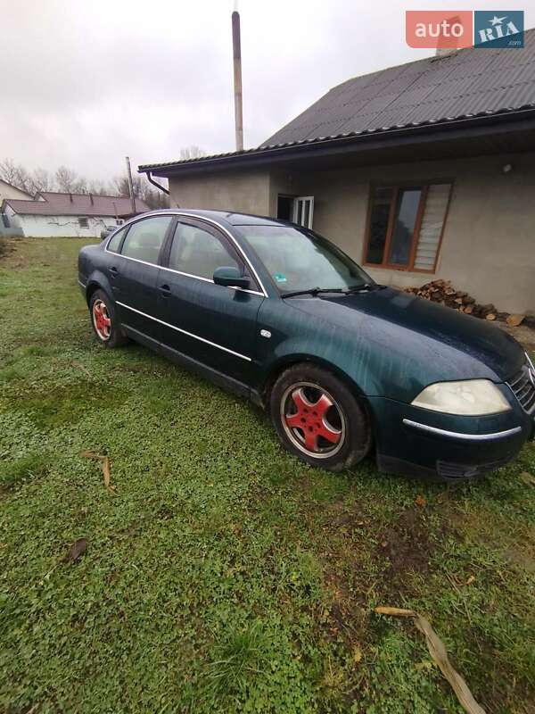 Седан Volkswagen Passat 2003 в Чернівцях