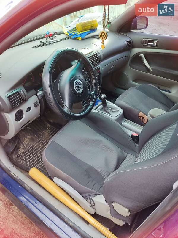 Універсал Volkswagen Passat 1998 в Сумах