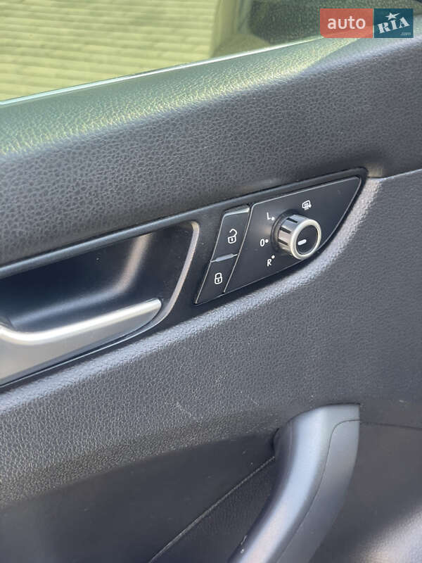 Седан Volkswagen Passat 2014 в Луцке