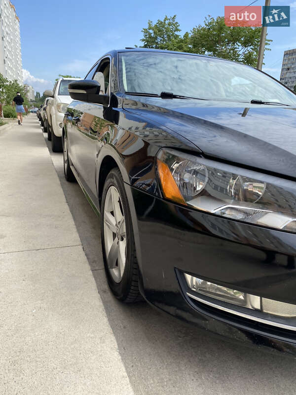 Седан Volkswagen Passat 2013 в Одессе