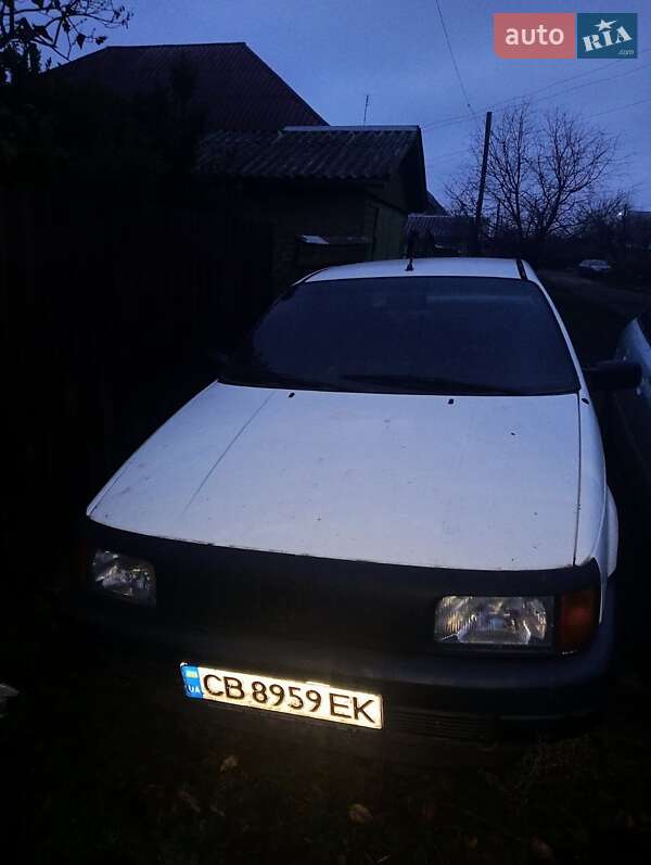 Седан Volkswagen Passat 1989 в Нежине