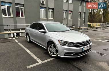 Седан Volkswagen Passat 2016 в Києві