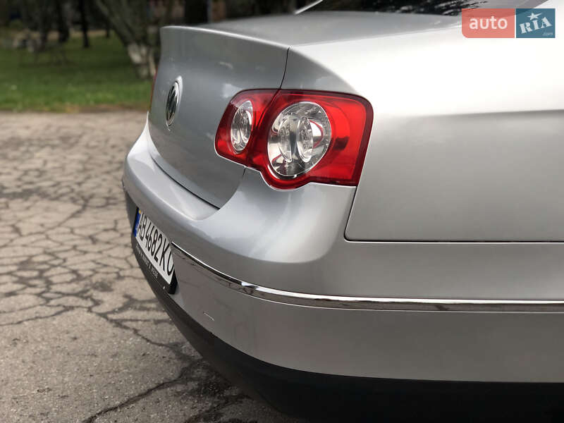 Седан Volkswagen Passat 2005 в Умани