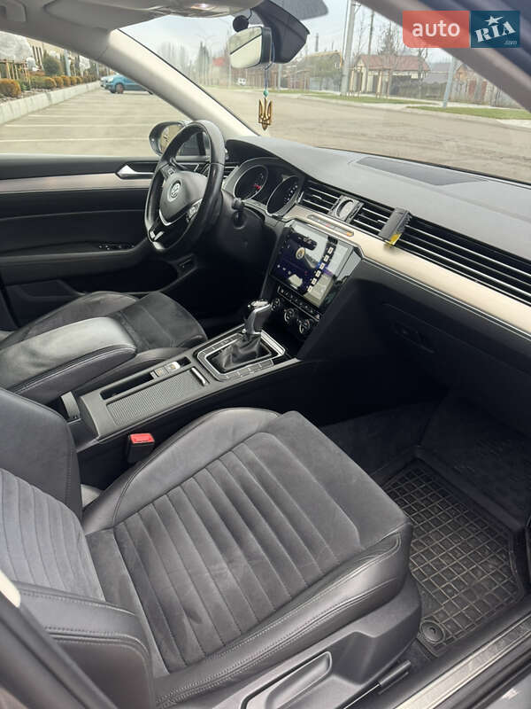 Универсал Volkswagen Passat 2017 в Запорожье