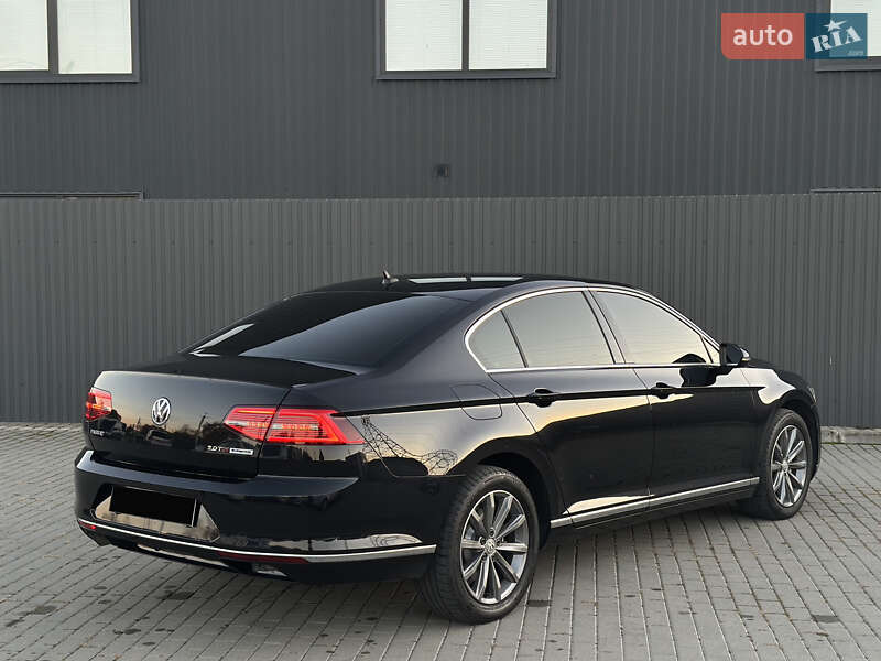 Седан Volkswagen Passat 2016 в Ужгороде