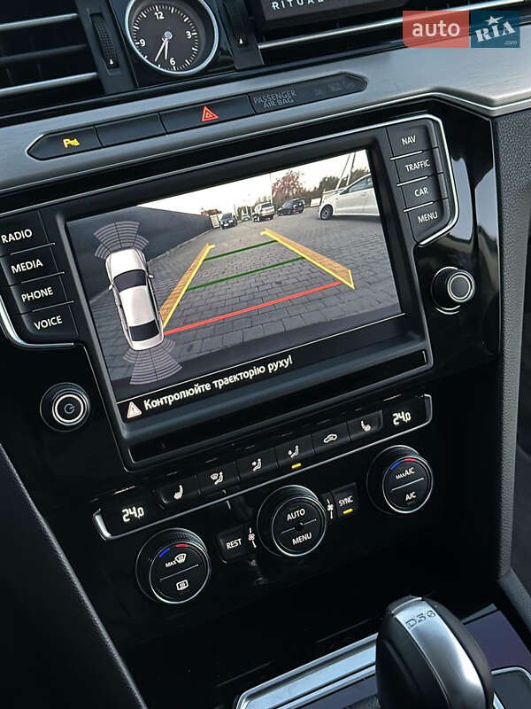 Седан Volkswagen Passat 2016 в Ужгороде