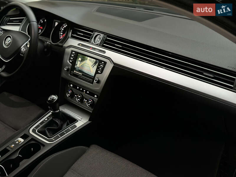 Универсал Volkswagen Passat 2016 в Одессе фото 18 Универсал Volkswagen Passat 2016 в Одессе