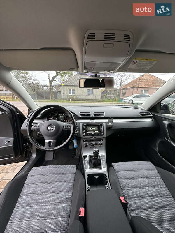 Универсал Volkswagen Passat 2013 в Сваляве