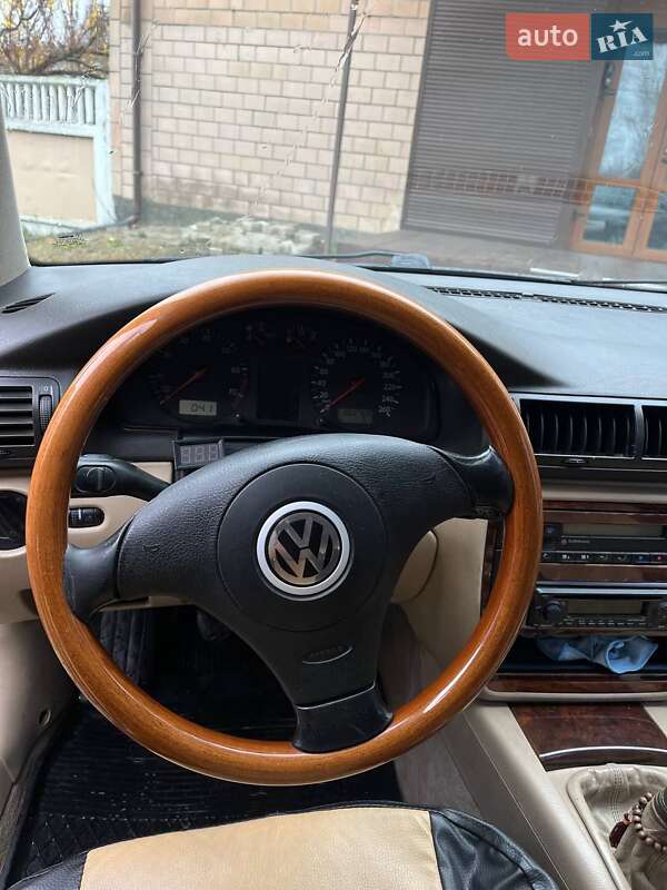 Универсал Volkswagen Passat 1999 в Чернигове