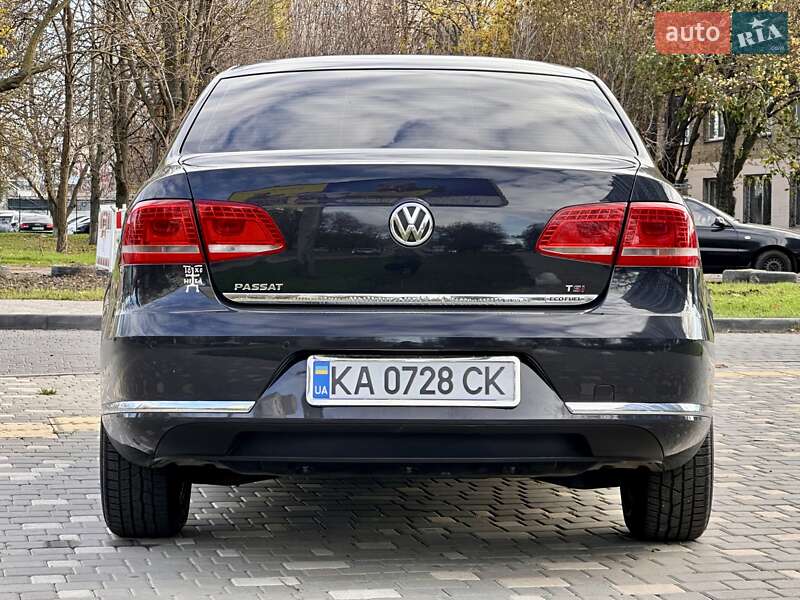 Седан Volkswagen Passat 2011 в Одесі