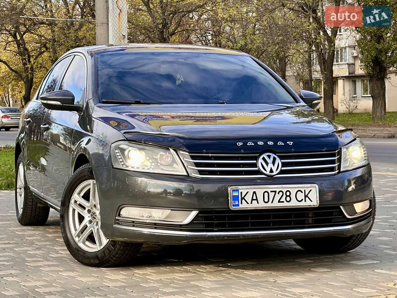 Седан Volkswagen Passat 2011 в Одесі