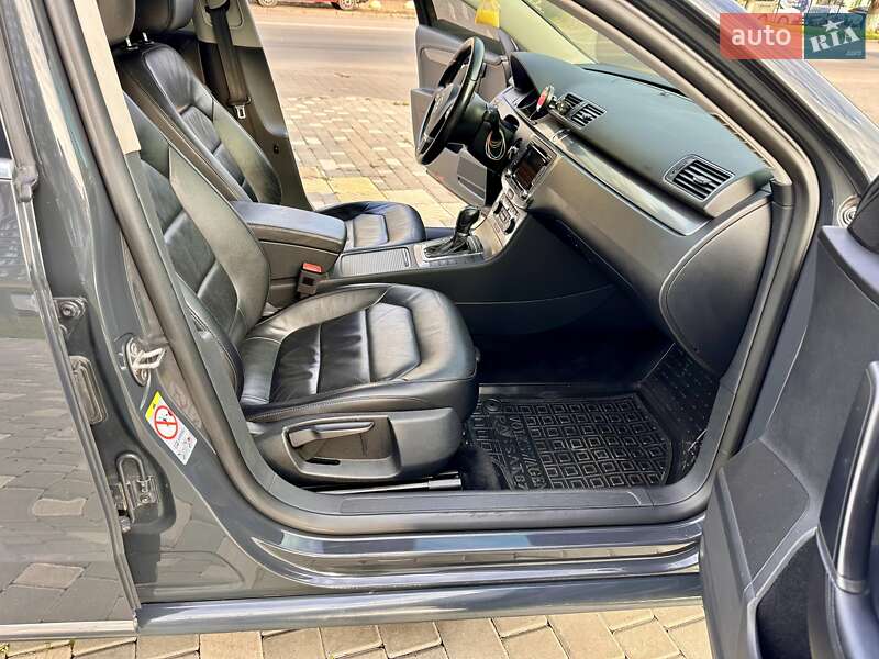 Седан Volkswagen Passat 2011 в Одесі