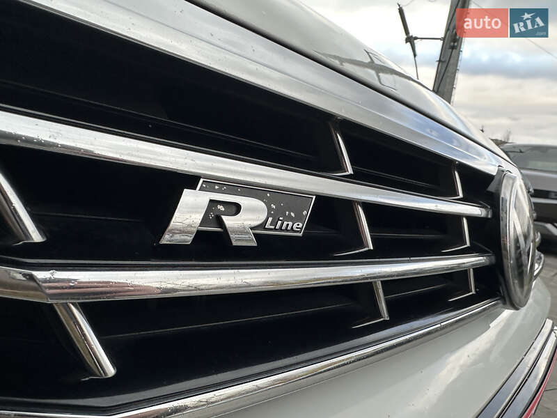 Універсал Volkswagen Passat 2017 в Львові
